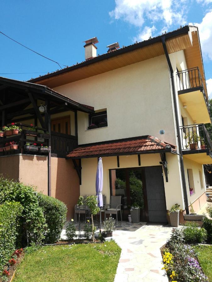 Kuca Maric Mackat Bed and Breakfast Exterior foto